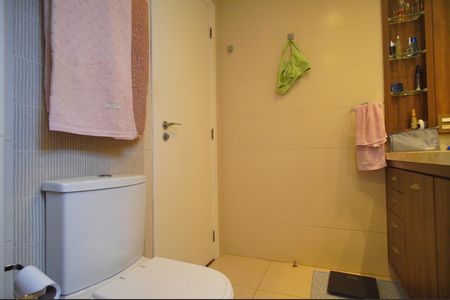 Apartamento à venda com 129m², 3 quartos e 1 vagaBanheiro da Suíte