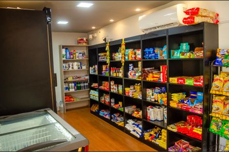 Apartamento à venda com 39m², 2 quartos e 1 vaga Apartamento à venda com 39m², 2 quartos e 1 vagaMini Mercado