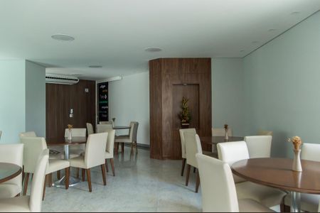 Apartamento para alugar com 1000m², 4 quartos e 4 vagas Apartamento para alugar com 1000m², 4 quartos e 4 vagasÁrea comum - Salão de festas