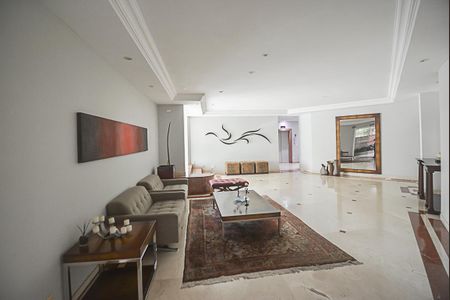 Apartamento para alugar com 1000m², 4 quartos e 4 vagas Apartamento para alugar com 1000m², 4 quartos e 4 vagasHall de entrada
