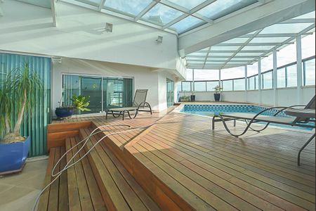 Apartamento para alugar com 1000m², 4 quartos e 4 vagas Apartamento para alugar com 1000m², 4 quartos e 4 vagasPiscina