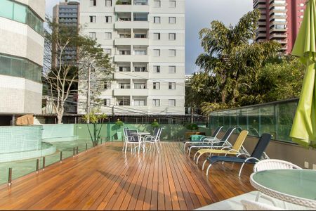 Apartamento para alugar com 1000m², 4 quartos e 4 vagas Apartamento para alugar com 1000m², 4 quartos e 4 vagasÁrea comum - Piscina
