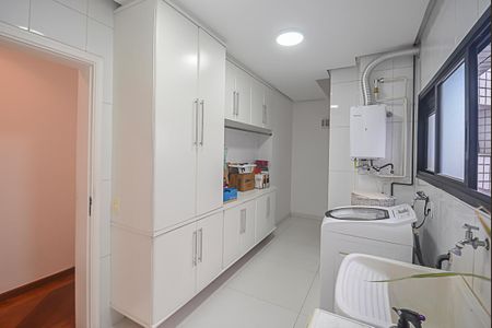 Apartamento para alugar com 1000m², 4 quartos e 4 vagas Apartamento para alugar com 1000m², 4 quartos e 4 vagasÁrea de Serviço