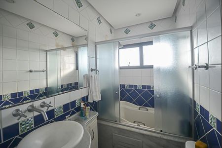 Apartamento para alugar com 1000m², 4 quartos e 4 vagas Apartamento para alugar com 1000m², 4 quartos e 4 vagasBanheiro da Suíte