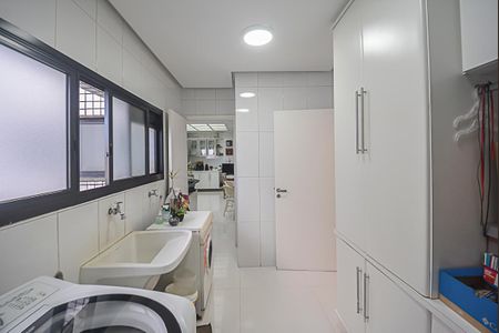Apartamento para alugar com 1000m², 4 quartos e 4 vagas Apartamento para alugar com 1000m², 4 quartos e 4 vagasÁrea de Serviço