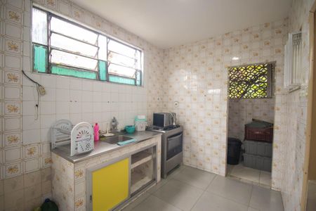 Casa de condomínio para alugar com 60m², 1 quarto e sem vagaCozinha e Área de Serviço
