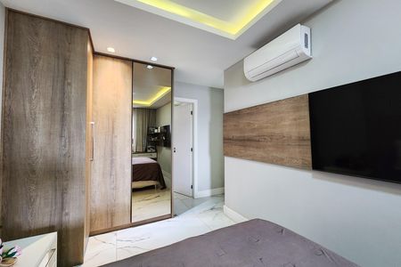 Suíte  de apartamento à venda com 2 quartos, 112m² em Tijuca, Rio de Janeiro