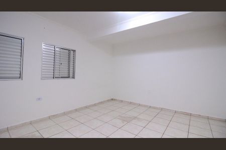 Casa para alugar com 1 quarto, 70m² em Parque das Flores, São Paulo