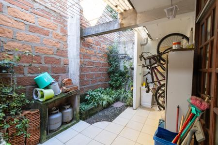 Quintal de casa de condomínio para alugar com 3 quartos, 134m² em Glória, Porto Alegre