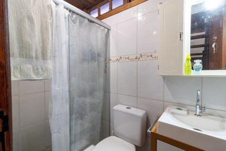Banheiro 1 de casa de condomínio para alugar com 3 quartos, 134m² em Glória, Porto Alegre