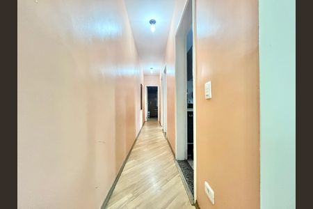 Apartamento à venda com 52m², 2 quartos e 1 vaga Apartamento à venda com 52m², 2 quartos e 1 vagaCorredor