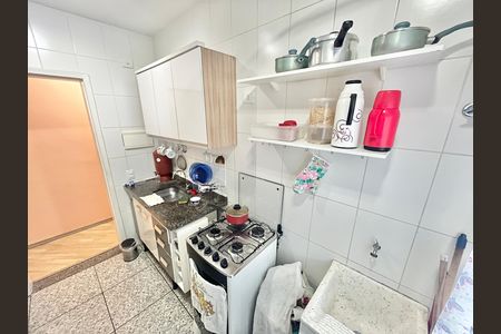 Apartamento à venda com 52m², 2 quartos e 1 vaga Apartamento à venda com 52m², 2 quartos e 1 vagaCozinha e Área de Serviço
