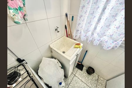 Apartamento à venda com 52m², 2 quartos e 1 vaga Apartamento à venda com 52m², 2 quartos e 1 vagaCozinha e Área de Serviço