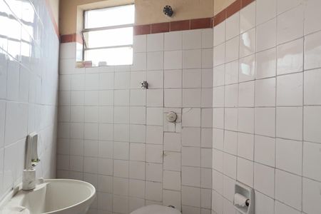 Banheiro de apartamento para alugar com 1 quarto, 50m² em Jardim Monte Carmelo, Guarulhos