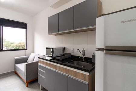 Cozinha de apartamento para alugar com 1 quarto, 23m² em Pompeia, São Paulo