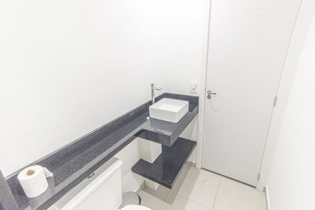 Apartamento para alugar com 38m², 2 quartos e sem vaga Apartamento para alugar com 38m², 2 quartos e sem vagaBanheiro