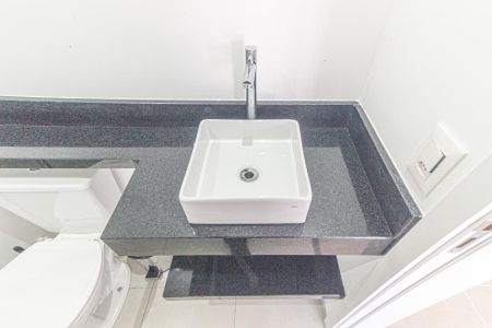 Apartamento para alugar com 38m², 2 quartos e sem vaga Apartamento para alugar com 38m², 2 quartos e sem vagaBanheiro