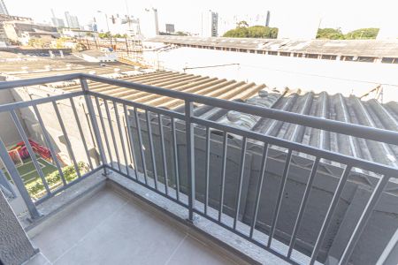 Apartamento para alugar com 38m², 2 quartos e sem vaga Apartamento para alugar com 38m², 2 quartos e sem vagaVaranda