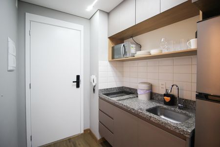 Cozinha de kitnet/studio para alugar com 1 quarto, 28m² em Vila Olímpia, São Paulo