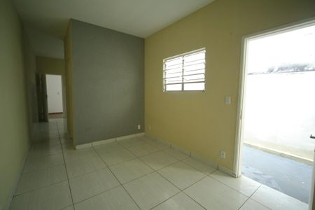 Casa à venda com 140m², 1 quarto e 2 vagasSala
