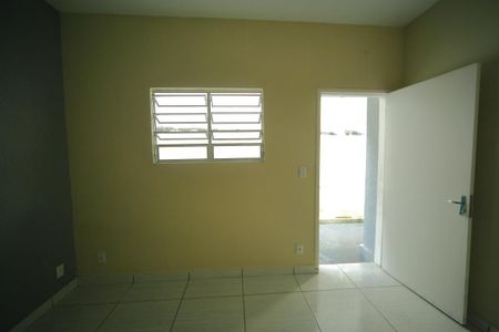 Casa à venda com 140m², 1 quarto e 2 vagasSala