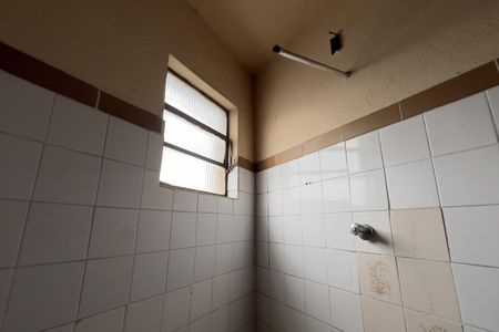 Banheiro de apartamento para alugar com 2 quartos, 50m² em Jardim Monte Carmelo, Guarulhos