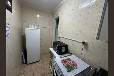 Cozinha de apartamento para alugar com 1 quarto, 40m² em Itararé, São Vicente