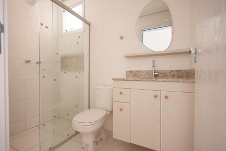 Apartamento para alugar com 79m², 2 quartos e 2 vagas Apartamento para alugar com 79m², 2 quartos e 2 vagasBanheiro Corredor