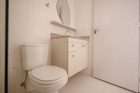 Apartamento para alugar com 79m², 2 quartos e 2 vagas Apartamento para alugar com 79m², 2 quartos e 2 vagasBanheiro Corredor