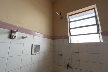 Banheiro de casa para alugar com 2 quartos, 69m² em Jardim Monte Carmelo, Guarulhos