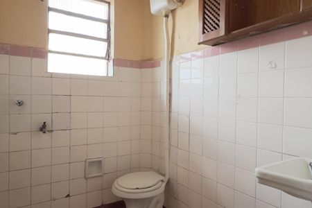 Banheiro de casa para alugar com 2 quartos, 69m² em Jardim Monte Carmelo, Guarulhos