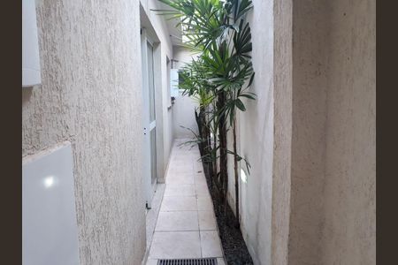 Área externa de casa à venda com 3 quartos, 120m² em Vila Morse, São Paulo