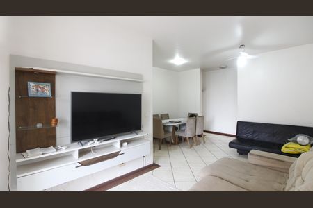 Apartamento para alugar com 3 quartos, 130m² em Braga, Cabo Frio