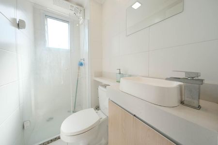 Banheiro de apartamento para alugar com 2 quartos, 41m² em Vila Penteado, São Paulo