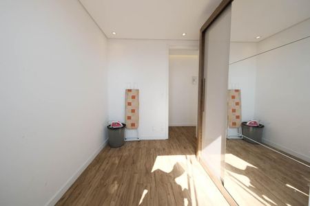 Quarto 1 de apartamento para alugar com 2 quartos, 41m² em Vila Penteado, São Paulo