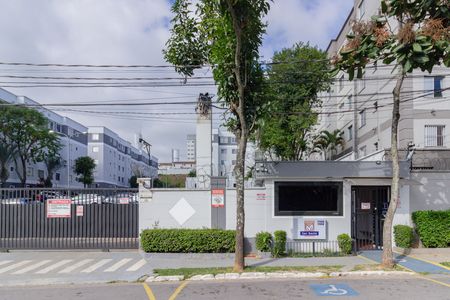 Apartamento para alugar com 43m², 2 quartos e 1 vaga Apartamento para alugar com 43m², 2 quartos e 1 vagaFachada
