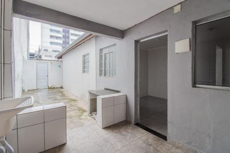Casa para alugar com 60m², 2 quartos e 1 vagaÁrea de serviço