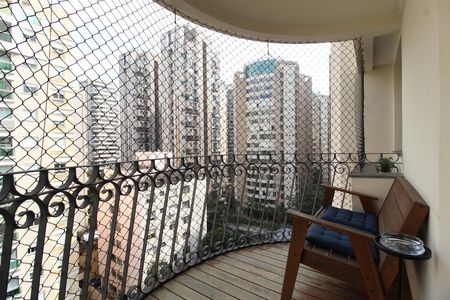 Apartamento à venda com 95m², 3 quartos e 2 vagasVaranda