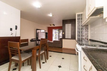 Apartamento para alugar com 95m², 3 quartos e sem vaga Apartamento para alugar com 95m², 3 quartos e sem vagaCozinha - Armários