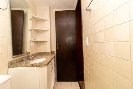 Apartamento para alugar com 95m², 3 quartos e sem vaga Apartamento para alugar com 95m², 3 quartos e sem vagaBanheiro da Suíte