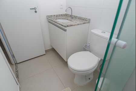 Apartamento para alugar com 43m², 1 quarto e sem vaga Apartamento para alugar com 43m², 1 quarto e sem vagaBanheiro da Suíte