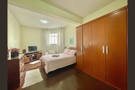 Apartamento à venda com 80m², 2 quartos e 1 vaga