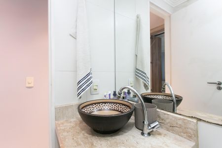 Apartamento à venda com 57m², 3 quartos e 1 vagaBanheiro 2 