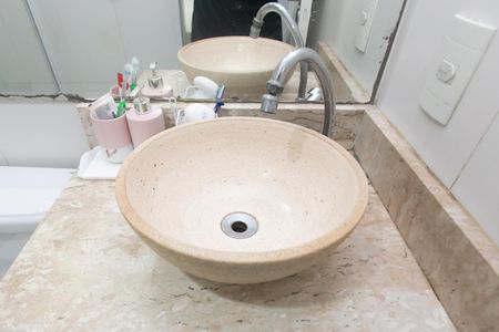 Apartamento à venda com 57m², 3 quartos e 1 vagaBanheiro da Suíte 