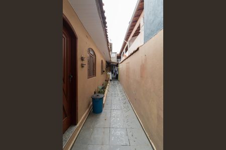 Área Comum - Entrada de casa para alugar com 1 quarto, 60m² em Vila Nhocuné, São Paulo