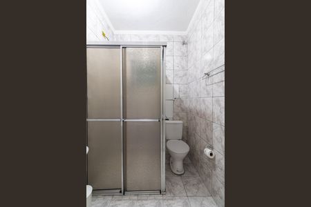 Banheiro de casa para alugar com 1 quarto, 60m² em Vila Nhocuné, São Paulo
