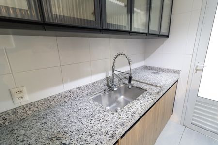 Cozinha de apartamento para alugar com 2 quartos, 95m² em Bosque da Saúde, São Paulo