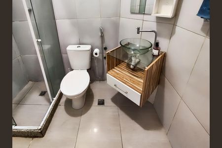 Banheiro Corredor de apartamento à venda com 1 quarto, 39m² em Imperial de São Cristóvão, Rio de Janeiro