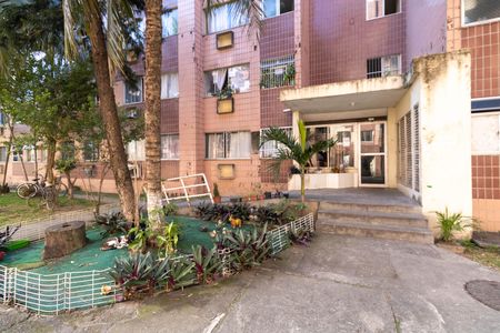 Apartamento à venda com 48m², 2 quartos e 1 vaga Apartamento à venda com 48m², 2 quartos e 1 vagaFachada do bloco