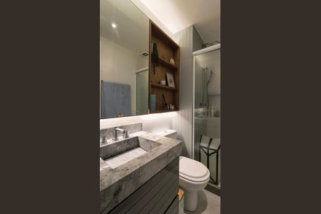 Apartamento para alugar com 221m², 4 quartos e 2 vagas Apartamento para alugar com 221m², 4 quartos e 2 vagasBanheiro Social 1